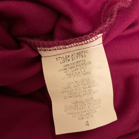 Cache brand, Magenta colored Gown, single shoulder strap, fitted bodice, s 4 - Picture 9 of 9